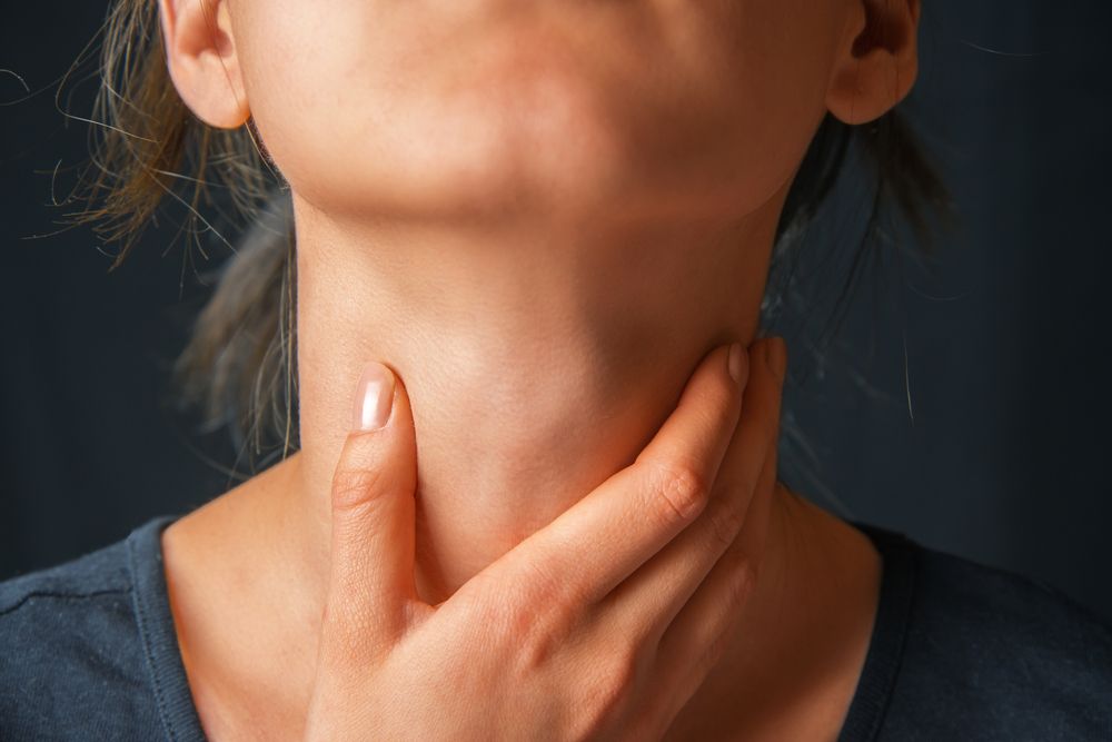 Thyroid Problems in Women: Symptoms, Causes & Treatment